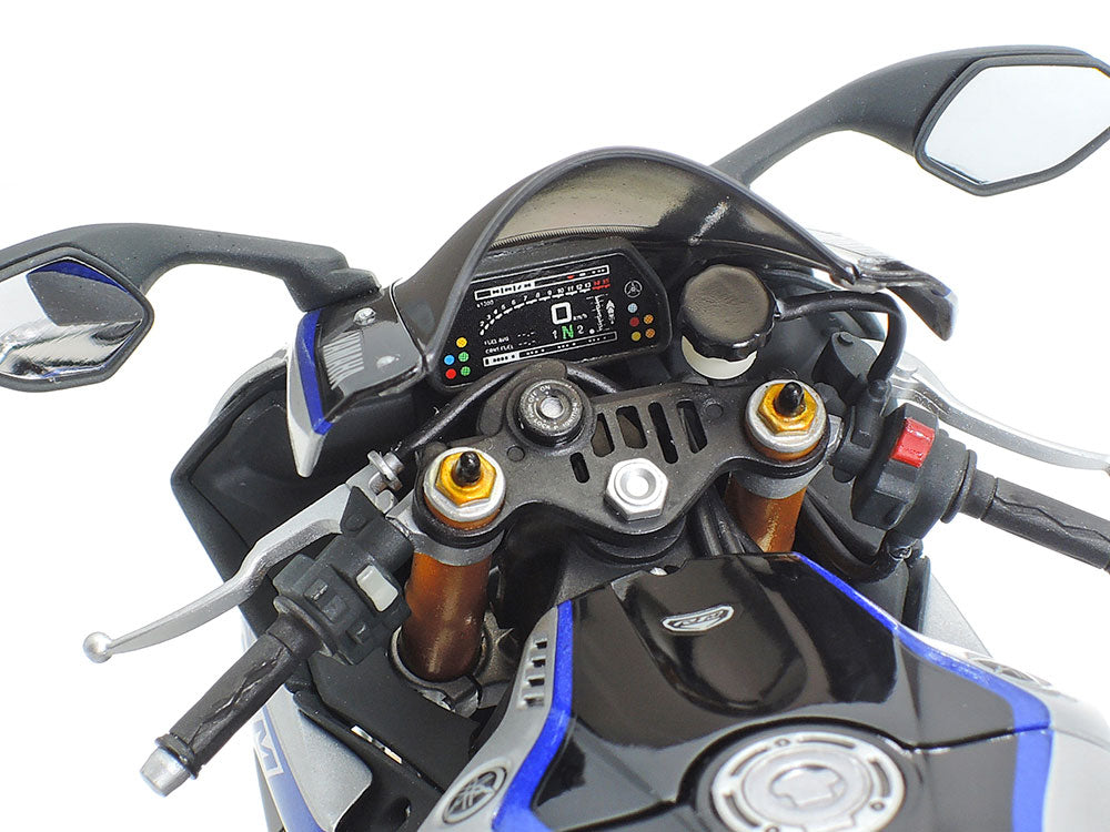 Yamaha YZF-R1M 1/12