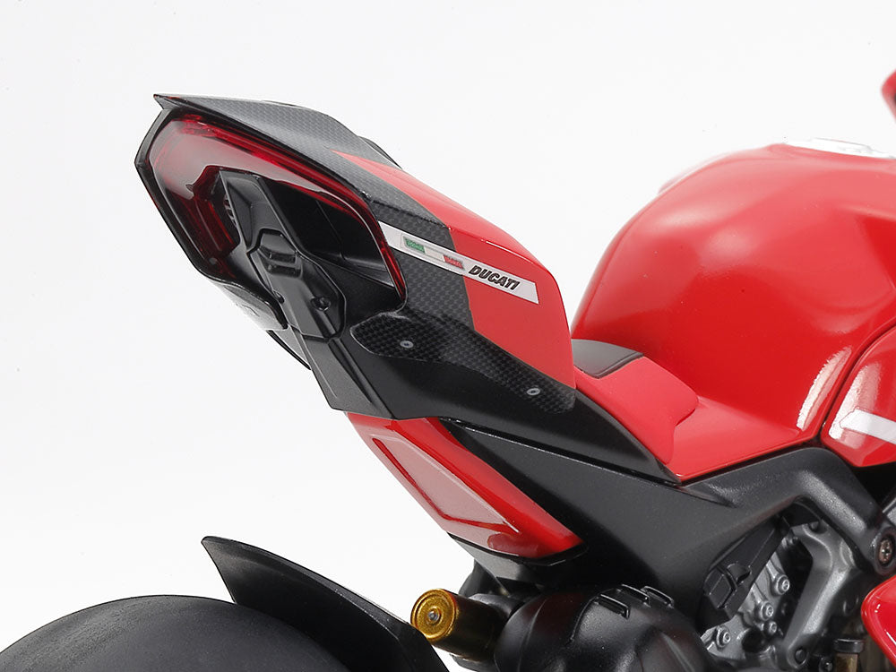 DUCATI SUPERLEGGERA V4 with Racing Kit 1/12 SCALE